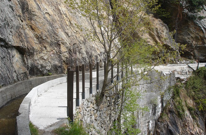 1000 03 cover Il canale nella Grand Rotsa 1000 03 cover Il canale nella Grand Rotsa.jpg